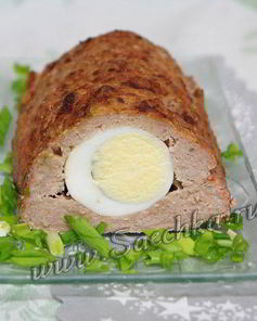 Мясной рулет с яйцом