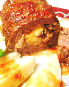 Мясной рулет в медово-апельсиновом соусе