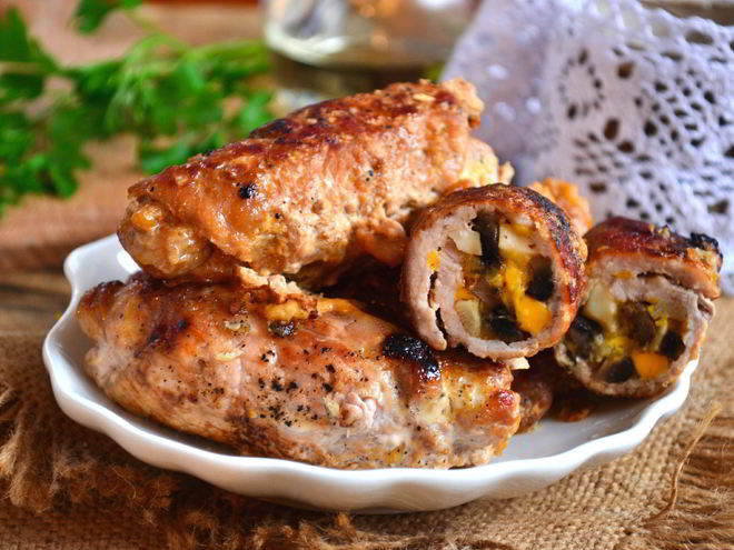 Рецепт мясных рулетиков к праздничному столу