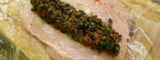 отварные куриные рулетики с двумя видами начинки. Шаг 5