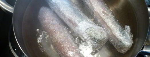 отварные куриные рулетики с двумя видами начинки. Шаг 7