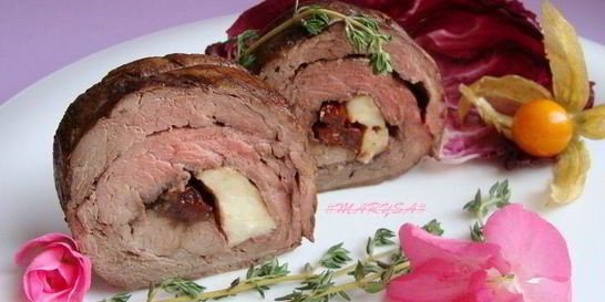 Пикантный рулет из вырезки