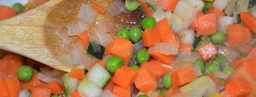 рисовый рулет с овощами и ветчиной. Шаг 3