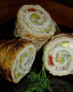 Рулет из грудинки с фисташками