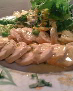 Рулет из индейки с сыром и зеленью