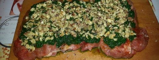 рулет из индейки со шпинатом и орехами. Шаг 6