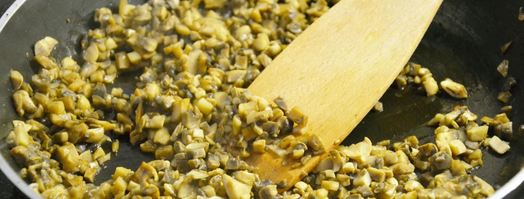 рулет из лаваша с грибами. Шаг 3