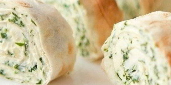 Рулет из лаваша с огурцом