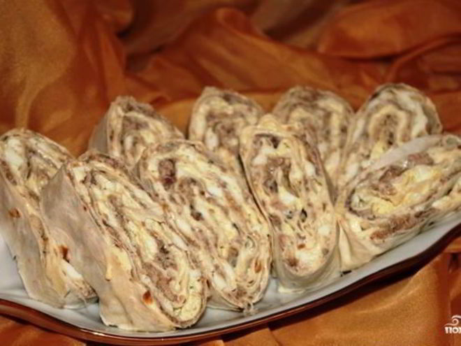 Рецепт рулета из лаваша с сайрой