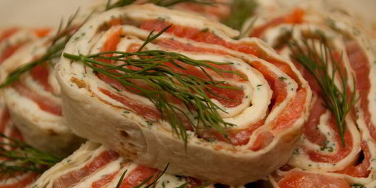 Рулет из лаваша с семгой