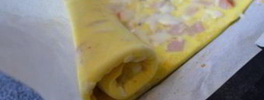 рулет из омлета с сыром. Шаг 4