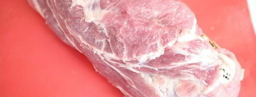 рулет из свинины с вяленой брусникой и пореем. Шаг 13