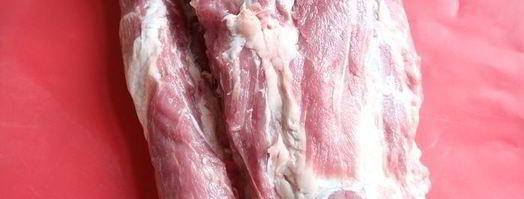 рулет из свинины с вяленой брусникой и пореем. Шаг 6