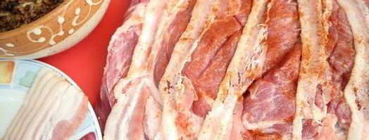 рулет из свинины с вяленой брусникой и пореем. Шаг 10