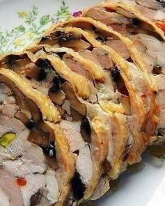 Рулет куриный с грибами