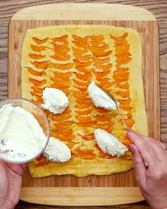 Рулет с абрикосами