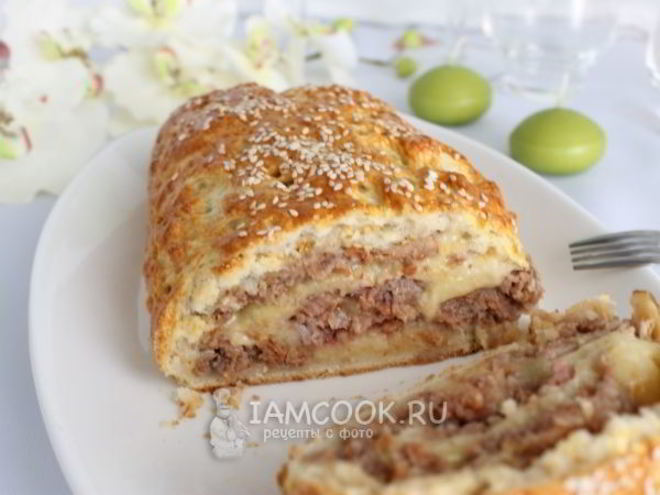 Рецепт рулета с фаршем и сыром