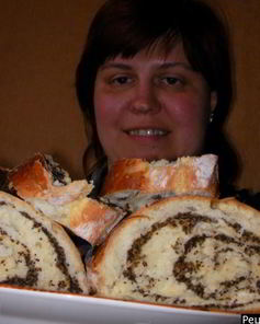 Рулет с маком из дрожжевого теста