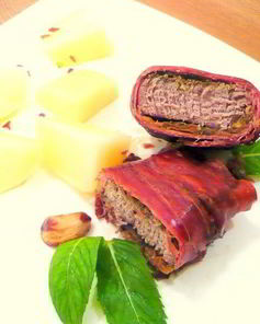 Рулет с ветчиной и розмарином