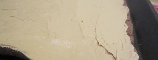 рулет шоколадно-карамельный. Шаг 15