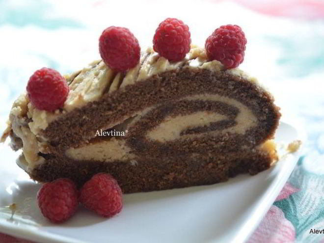 Рецепт рулета шоколадного с арахисовой пастой