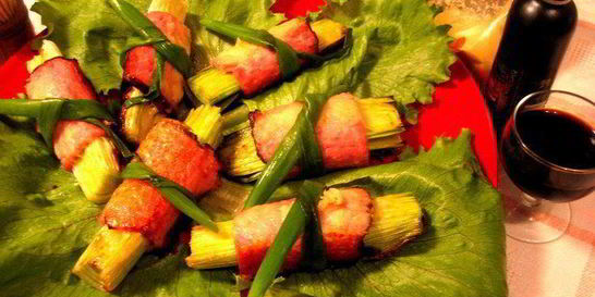 Рулетики-букетики под сыром Джюгас