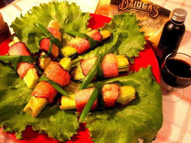 Рецепт рулетиков-букетиков под сыром джюгас