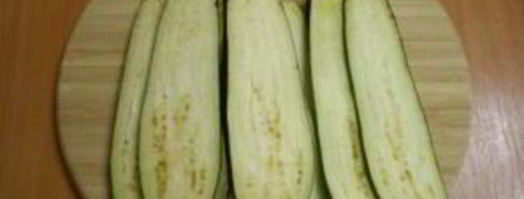 рулетики из баклажанов с морковкой и чесноком. Шаг 3