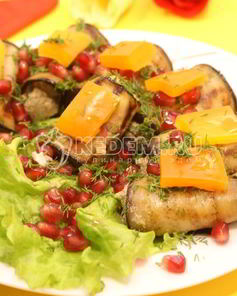 Рулетики из баклажанов с орехами