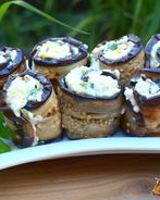 Рулетики из баклажанов с плавленым сыром и болгарским перцем