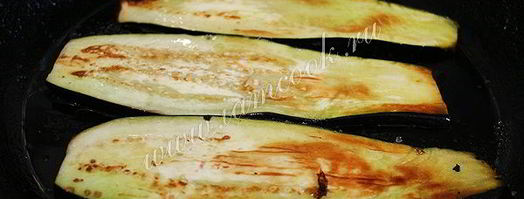 рулетики из баклажанов с помидорами и сыром фета. Шаг 4