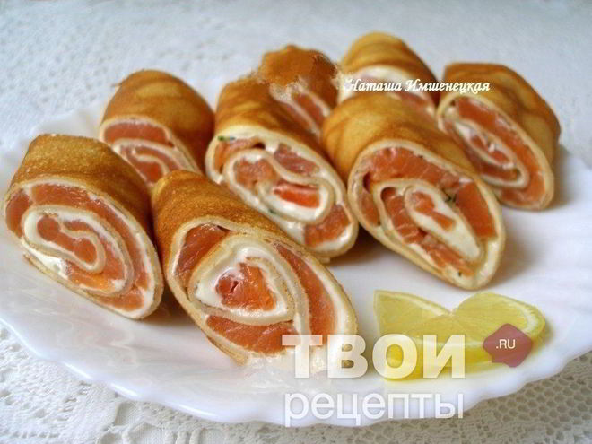 Рецепт рулетиков из блинов с лососем