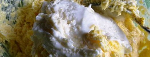 рулетики из форели с сырным салатом. Шаг 2