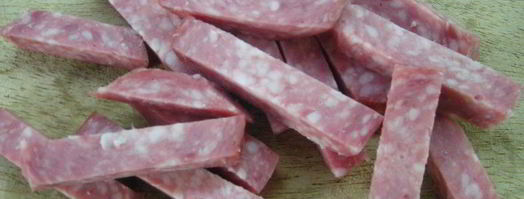 рулетики из кабачка с колбасой и помидоркой черри. Шаг 2