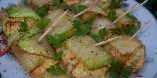 Рулетики из кабачков с морковной начинкой