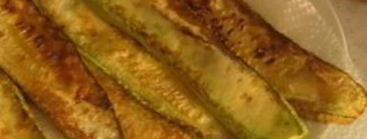 рулетики из кабачков с сыром и чесноком. Шаг 3