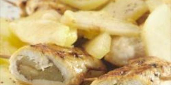 Рулетики из куриной грудки с грушей