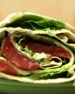 Рулетики с форелью