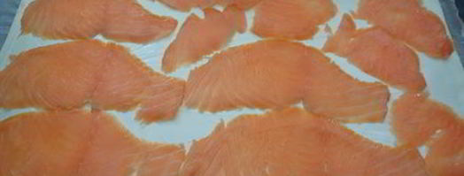 рулетики с сёмгой и филадельфией. Шаг 4