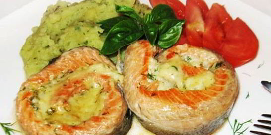 Рулеты из форели с сыром