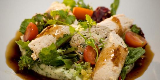 Рулеты из свинины с укропным пюре