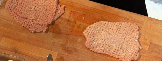 рулеты из свинины с укропным пюре. Шаг 4