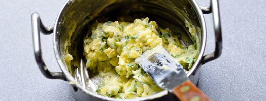 рулеты с чесночной начинкой. Шаг 3