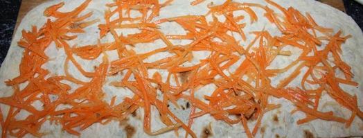 рулеты с морковью по-корейски. Шаг 10