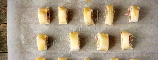 слоеные рулетики с мясным фаршем. Шаг 5