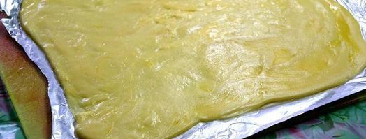 сырный рулет с курицей, фисташками и черносливом. Шаг 8