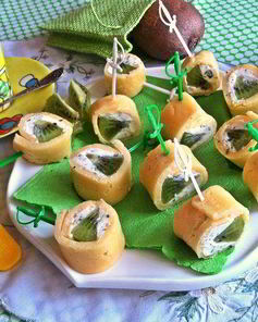 Сырные рулетики с киви