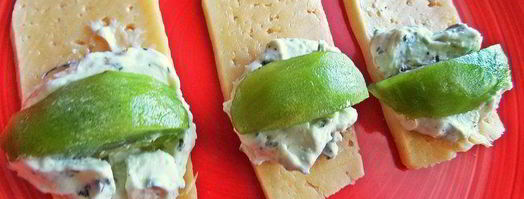 сырные рулетики с киви. Шаг 15