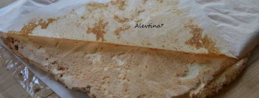 воздушный рулет с пеканом и ягодами. Шаг 7