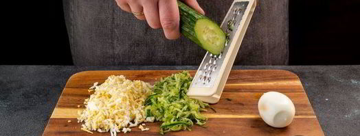 закусочные рулетики с паштетом из лосося. Шаг 2